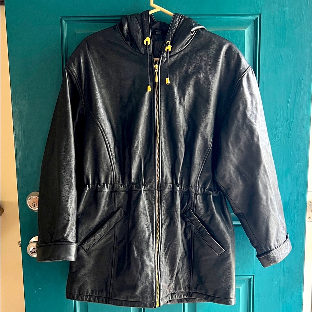 Jacqueline Ferrar vintage Black Hooded Leather Jacket. Size L. Excellent cond.